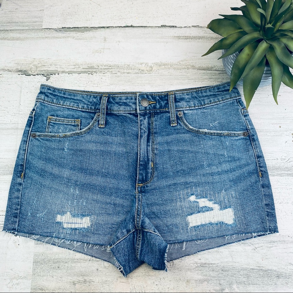 Universal Thread high rise shortie size 8/29
